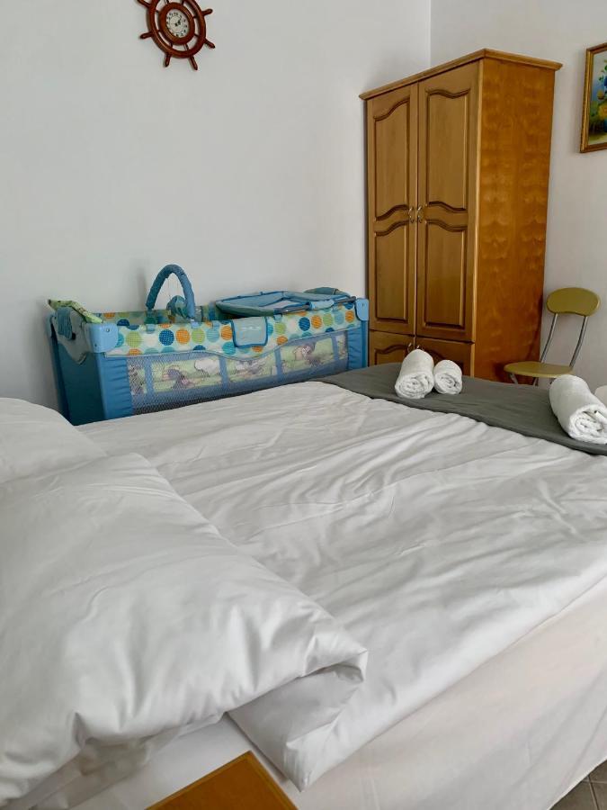 Sunray Guest House, Private Rooms & Apartment With Lovely Sea View Varna Ngoại thất bức ảnh