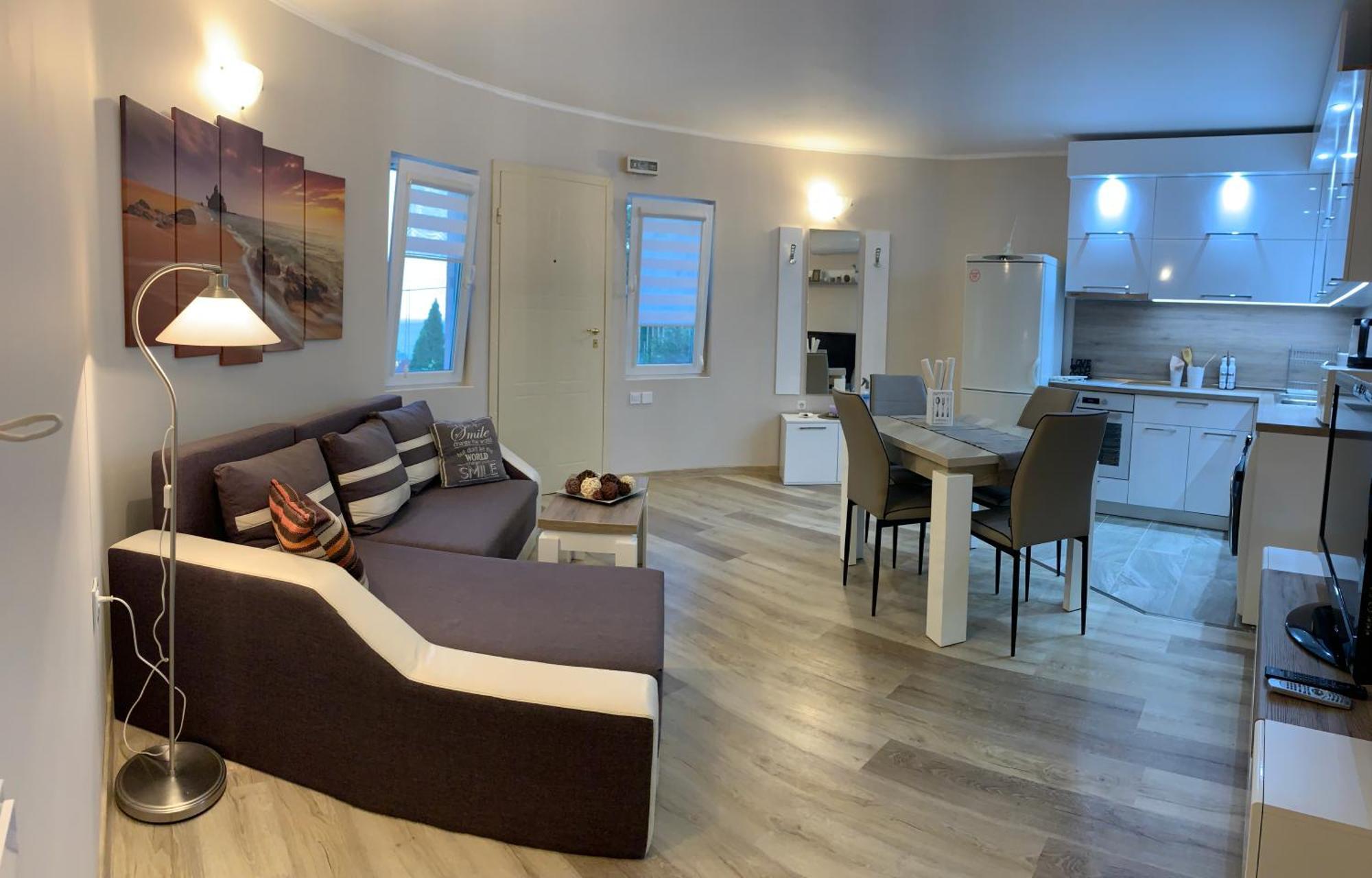 Sunray Guest House, Private Rooms & Apartment With Lovely Sea View Varna Ngoại thất bức ảnh