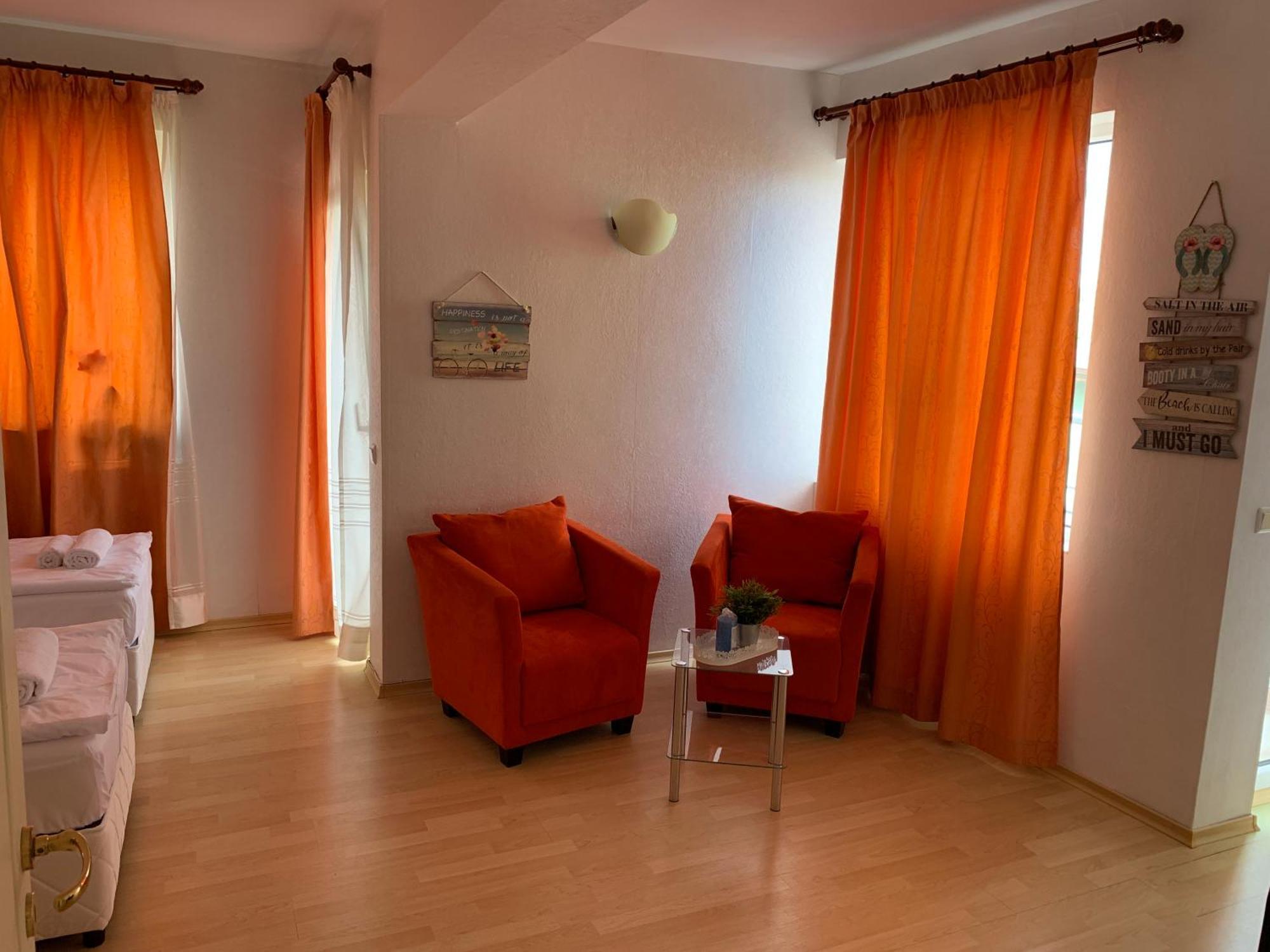 Sunray Guest House, Private Rooms & Apartment With Lovely Sea View Varna Ngoại thất bức ảnh